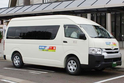 秋葉区路線バス（下新線）のバス写真